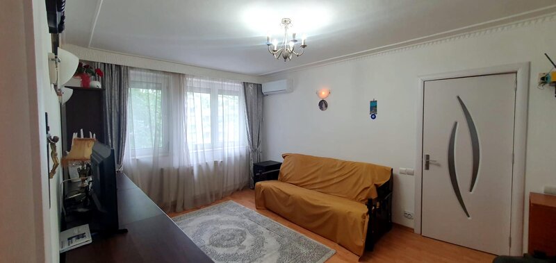 Titan, 1 Decembrie 1918, zona metrou Costin Georgian, apartament 3 camere